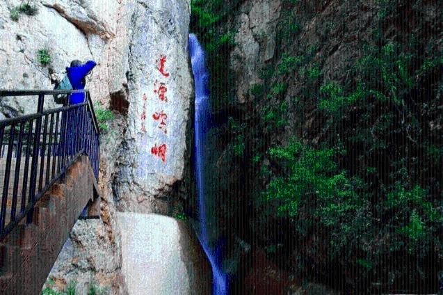 逃出美丽度假胜地