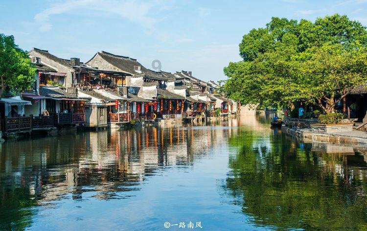 这种“蒲桃”南方才有,据说一斤要价100元,北方人想吃都买不到
